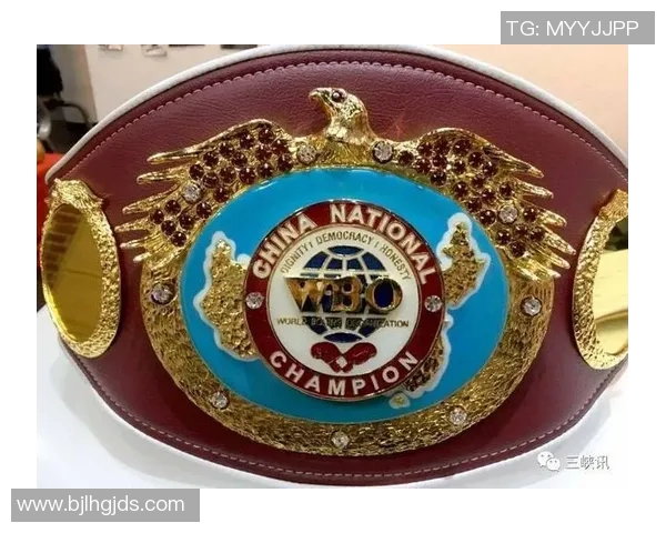 中国拳击手拿下职业金腰带，跻身国际前十